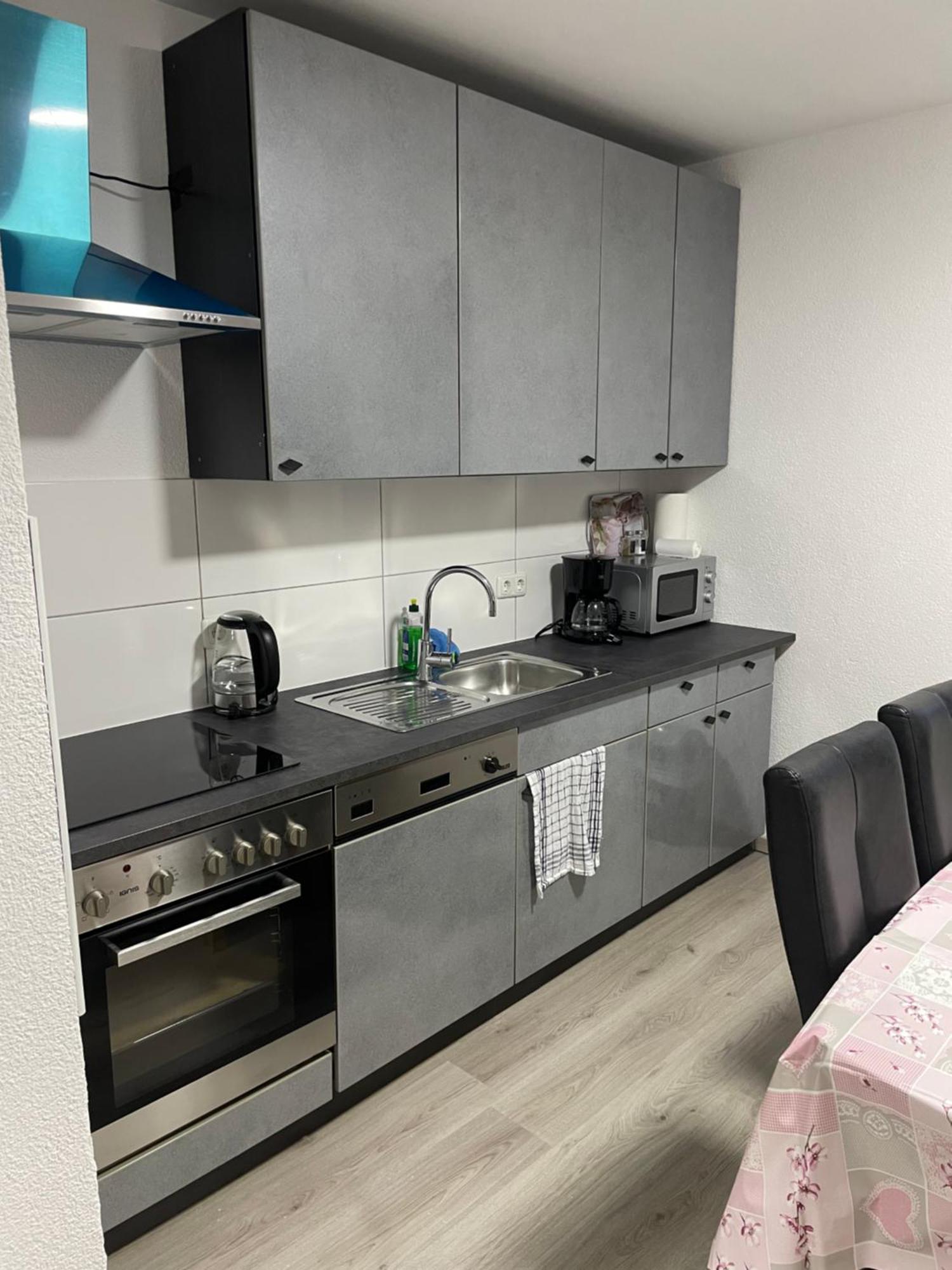 Monteur Ferienwohnung Kassel , Zentral Deutscher Gleis Exterior foto